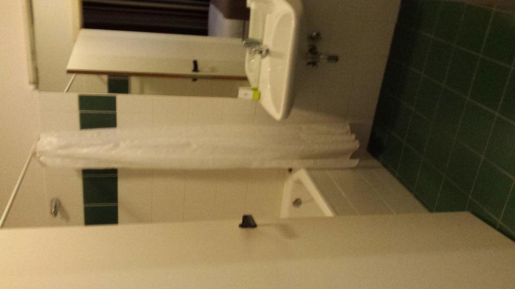 Hobbit Hotel Brussels Airport Zaventem Zewnętrze zdjęcie