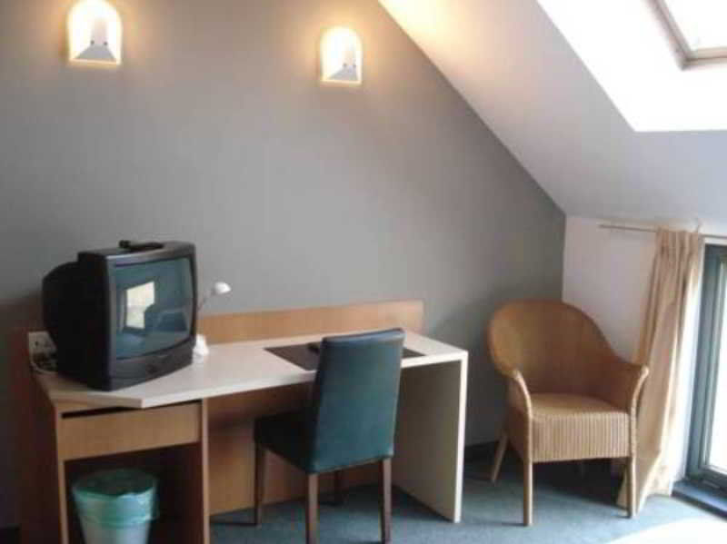 Hobbit Hotel Brussels Airport Zaventem Zewnętrze zdjęcie